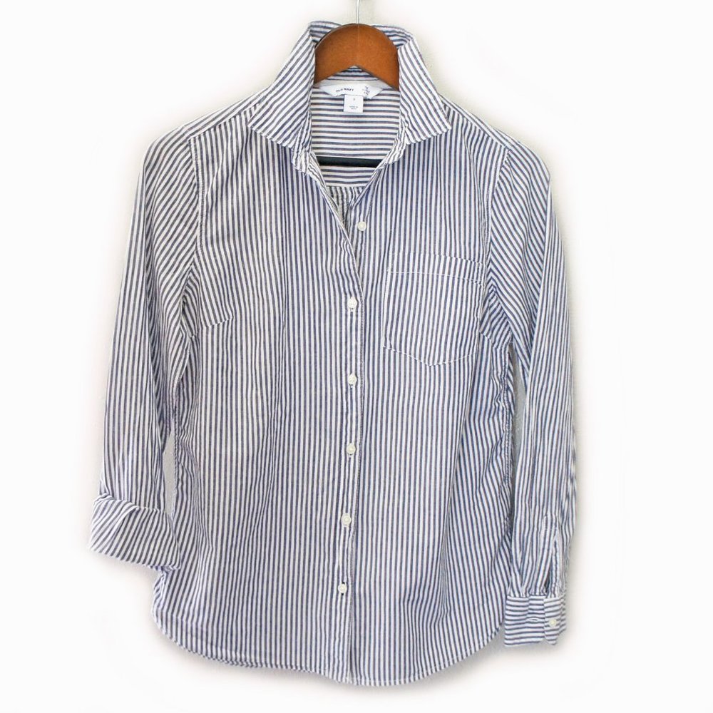 Old Navy The Classic Shirt Long Sleeve Blue & White Striped 100% Cotton SMALL